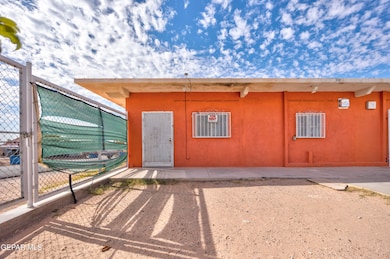 13099 Bowdoin Dr, Horizon City, TX 79928 - photo 2