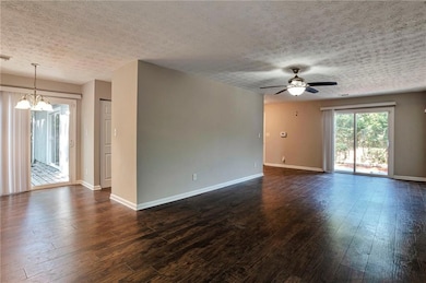 5061 Martins Crossing Rd, Stone Mountain, GA 30088 - photo 4