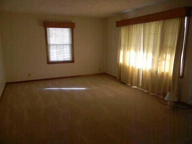 1807 Cummins Ferry Rd, Salvisa, KY 40372 - photo 5