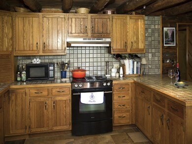 Kitchen 3