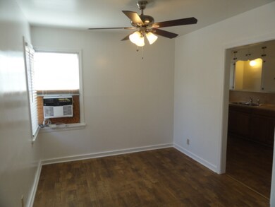 7446 Edna St, Houston, TX 77087 - photo 3