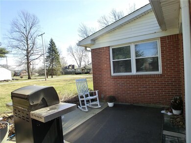 226 W Jackson St, Tipton, IN 46072 - photo 3