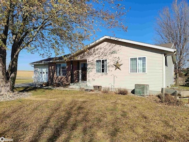 109 W Hilltop Ct, Coon Rapids, IA 50058 - photo 2