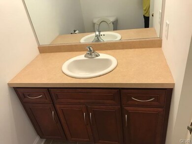 1798 Merlot Dr, Easton, PA 18045 - photo 5