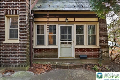 1808 Sycamore St, Bethlehem, PA 18017 - photo 4