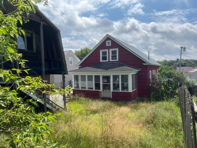 14 Garden St, Millinocket, ME 04462 - photo 3