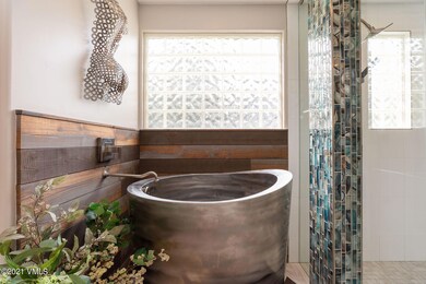 341_foal_circle_vignette_tub