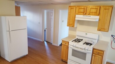 222 Cumberland Rd unit 1st Floor, Lowell, MA 01850 - photo 3