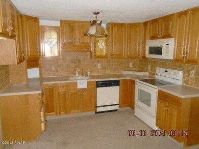 120 Pleasant Ln, Milford, PA 18337 - photo 4