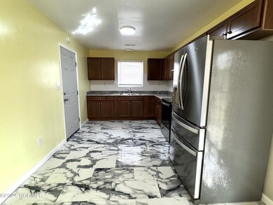 300 Tower Dr, Jacksonville, NC 28546 - photo 7