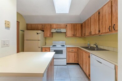 Kitchen 03