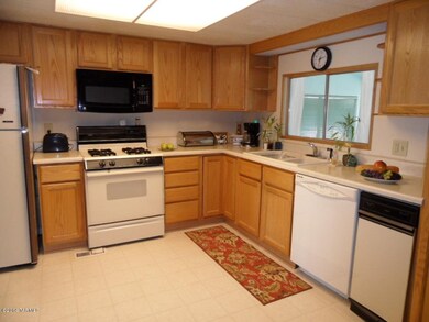 Lobo 3_kitchen_Nov