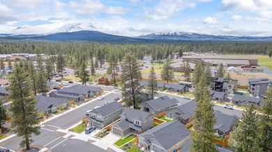 42-web-or-mls-41 - Lot line