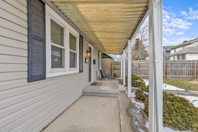 6-web-or-mls-627EMolerStreetExt_Hommati1