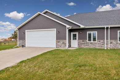 207 N 8th Ave, Sully, IA 50251 - photo 2