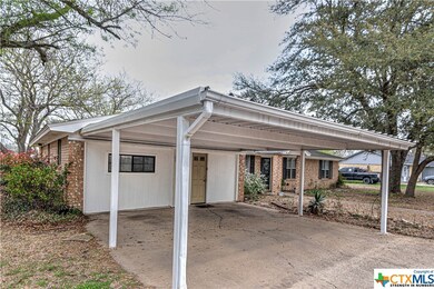 604 Elizabeth St, Troy, TX 76579 - photo 3