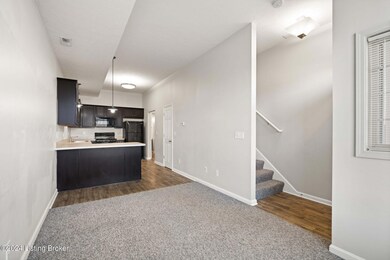 822 Northgate Blvd unit 8, New Albany, IN 47150 - photo 4