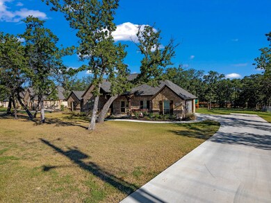 312 Scenic Wood Dr, Azle, TX 76020 - photo 4