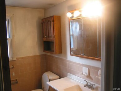 6038 Snyders Church Rd, Bath, PA 18014 - photo 7