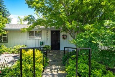 1521 Ridge Dr-6