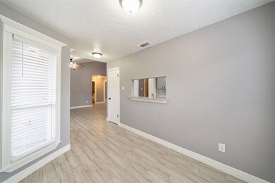 7859 Gatehouse Dr, Houston, TX 77040 - photo 5