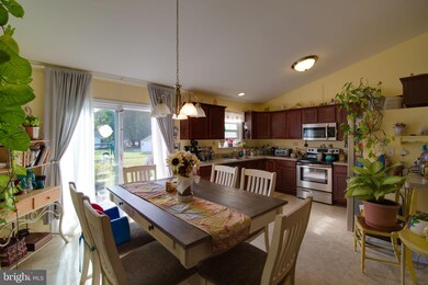 976 Ebb Tide Dr, Colonial Beach, VA 22443 - photo 2