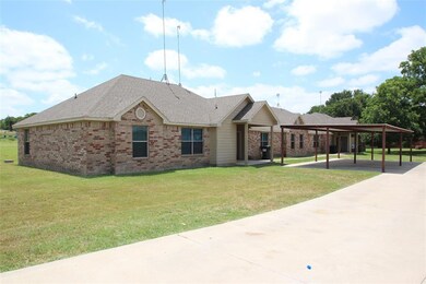 121 Sunburst Ct, Weatherford, TX 76087 - photo 2
