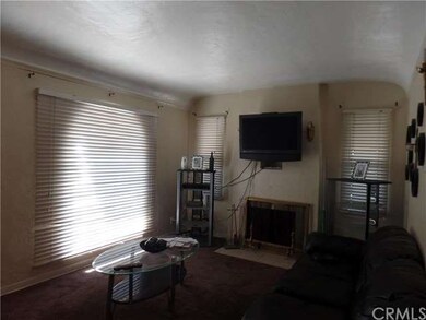FRONT HOUSE HAS A FIREPLACE IN THE LIVING RM