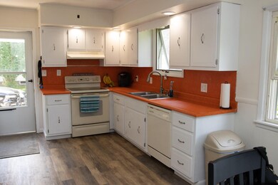 348 Winter St, Troy, NY 12180 - photo 6