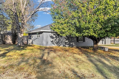 2500 Burnett Dr, Greenville, TX 75402 - photo 7