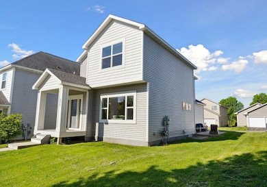 2908 Mark Twain Dr, Chaska, MN 55318 - photo 2