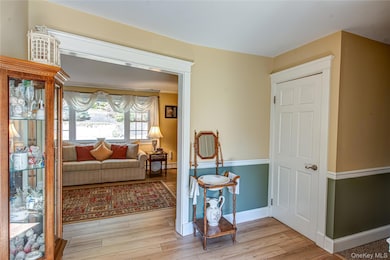 3 Walnut Rd, Rocky Point, NY 11778 - photo 6