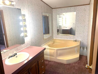 4040 S 1100 E, Greentown, IN 46936 - photo 5