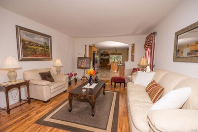 45 Eagles Watch N, Bechtelsville, PA 19505 - photo 2