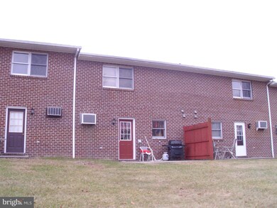 691 Center Dr unit 701, Chambersburg, PA 17202 - photo 3