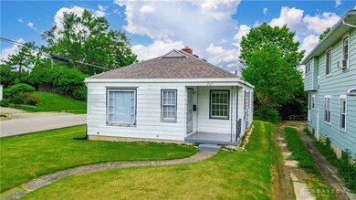 203 E Maplewood Ave, Dayton, OH 45405 - photo 2