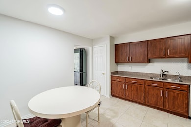 6 Kitchen 1C (1)