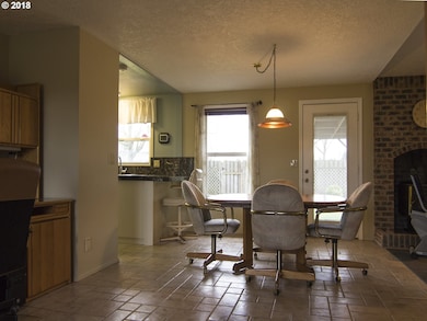 2509 SW Indian Mary Ct, Troutdale, OR 97060 - photo 6