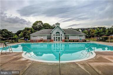 8736 Orchard Green Ct, Odenton, MD 21113 - photo 7