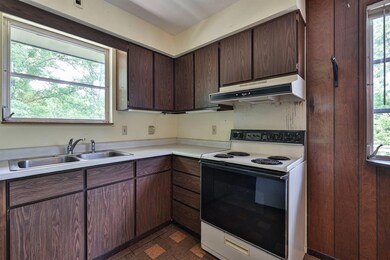 006-Kitchen