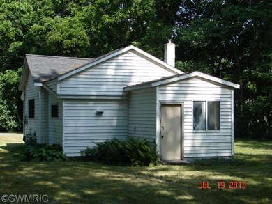 919 S Hooker Ave, Three Rivers, MI 49093 - photo 5