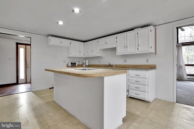 1144 Palmer Rd, Hedgesville, WV 25427 - photo 4