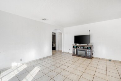 1562 N Fay Ave, Fresno, CA 93728 - photo 7