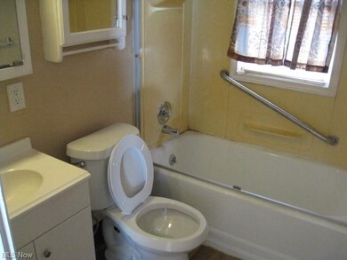 12913 Crennell Ave, Cleveland, OH 44105 - photo 6