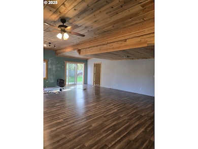 63556 N Jade Rd, Coos Bay, OR 97420 - photo 4