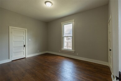 1413 6th St, Bay City, TX 77414 - photo 7