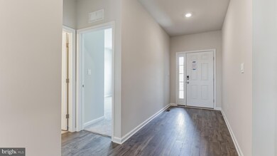 183 Forage Cir, Pottstown, PA 19464 - photo 3