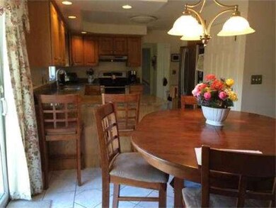 269 Johnny Appleseed Ln, Leominster, MA 01453 - photo 5