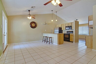 FamilyRm/Kitchen View