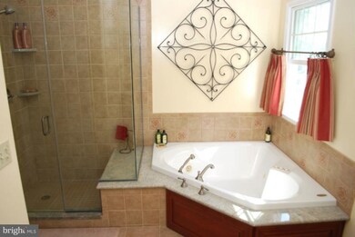 501 Bayview Point Dr, Edgewater, MD 21037 - photo 6